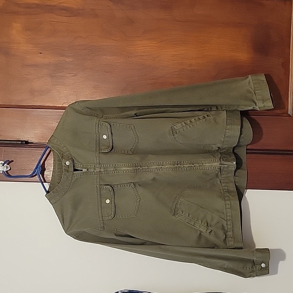 Axcess Light Jacket, size 14, and green - Picture 2 of 5